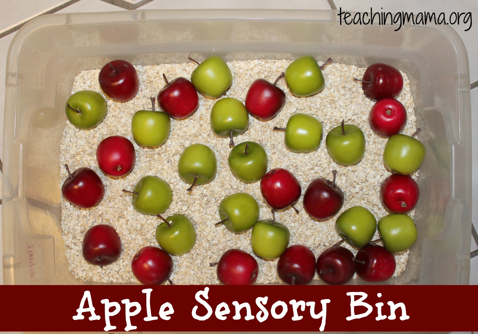 Apple Sensory Bin {With Free Printable} Teaching Mama