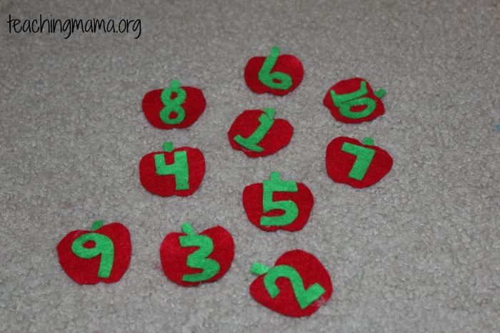 felt apples with numbers