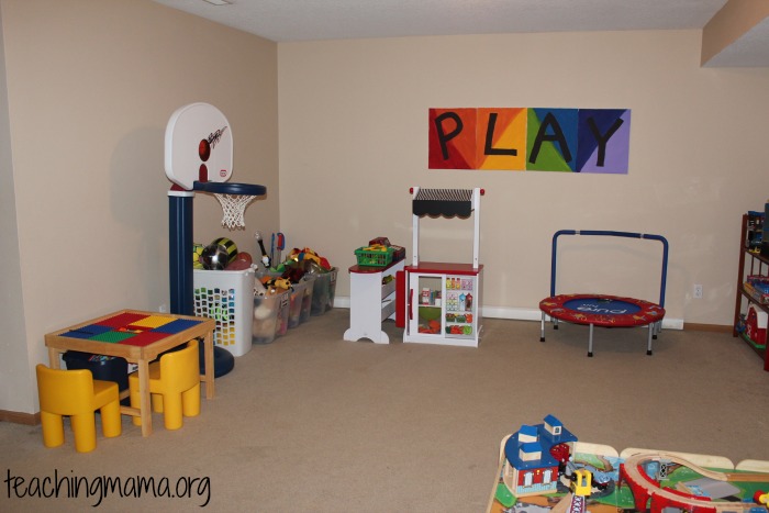 boys toy room