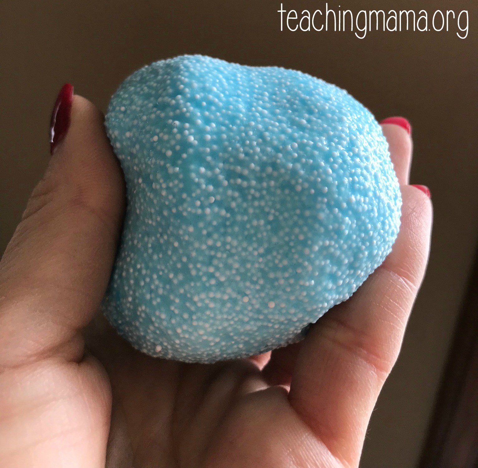 Snow Floam - A DIY Floam Recipe for a fun Sensory Snow Dough!