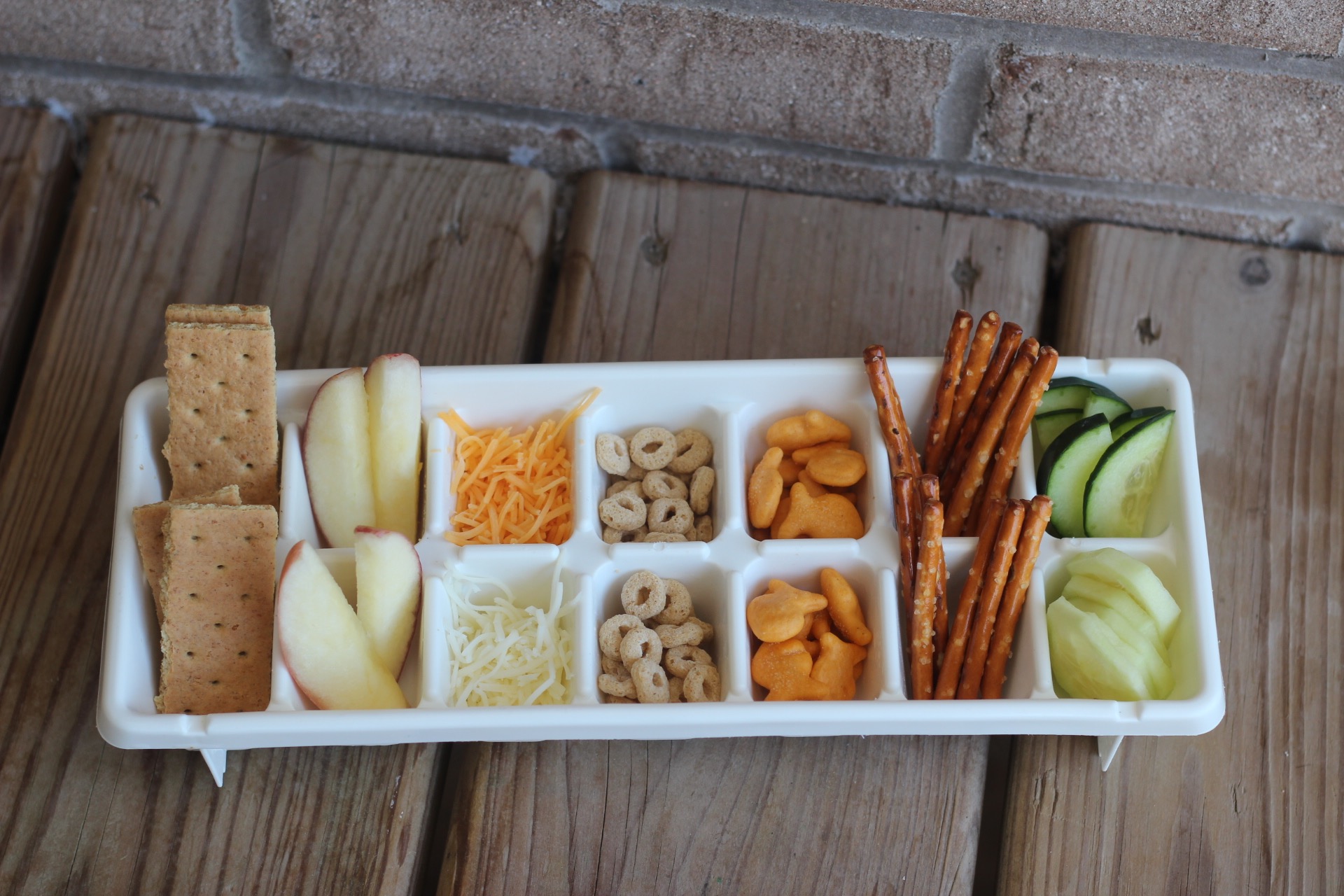 How We Make Snack Time Fun: DIY Nibble Tray for Toddlers – Stuff