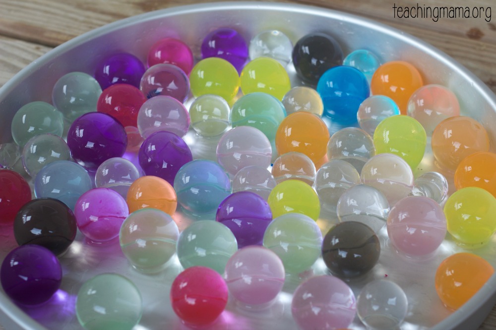 Growing XXL Jumbo waterbeads #fun Cc#rainbow #jumbo #water #beads #str