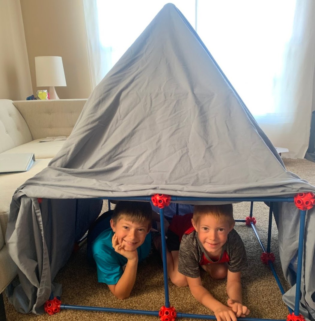 fort builder set with blanket