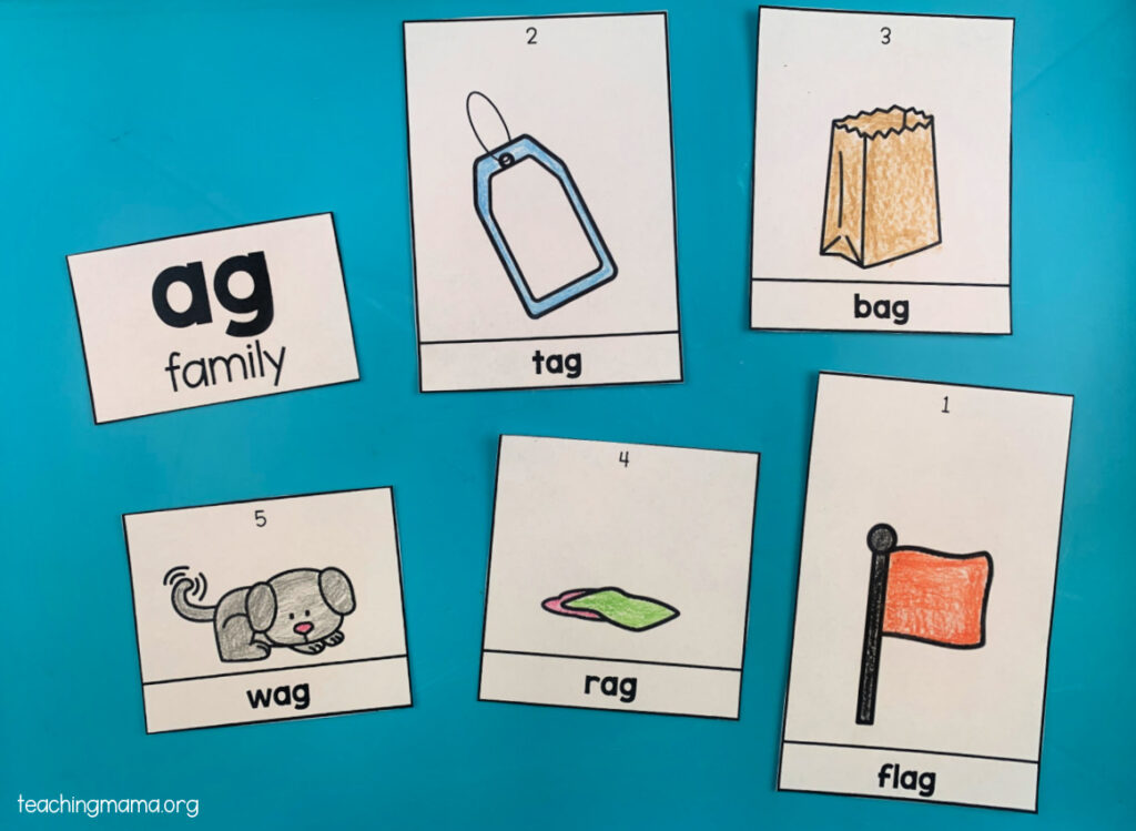 Word Family Short Vowel Sound Flip Books - classroom HQ